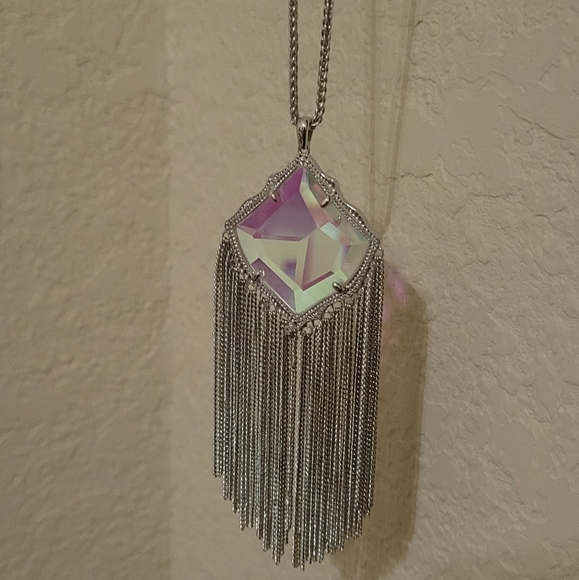 NWT KENDRA SCOTT FACETED DICHROIC SILVER NECKLACE - Picture 1 of 15